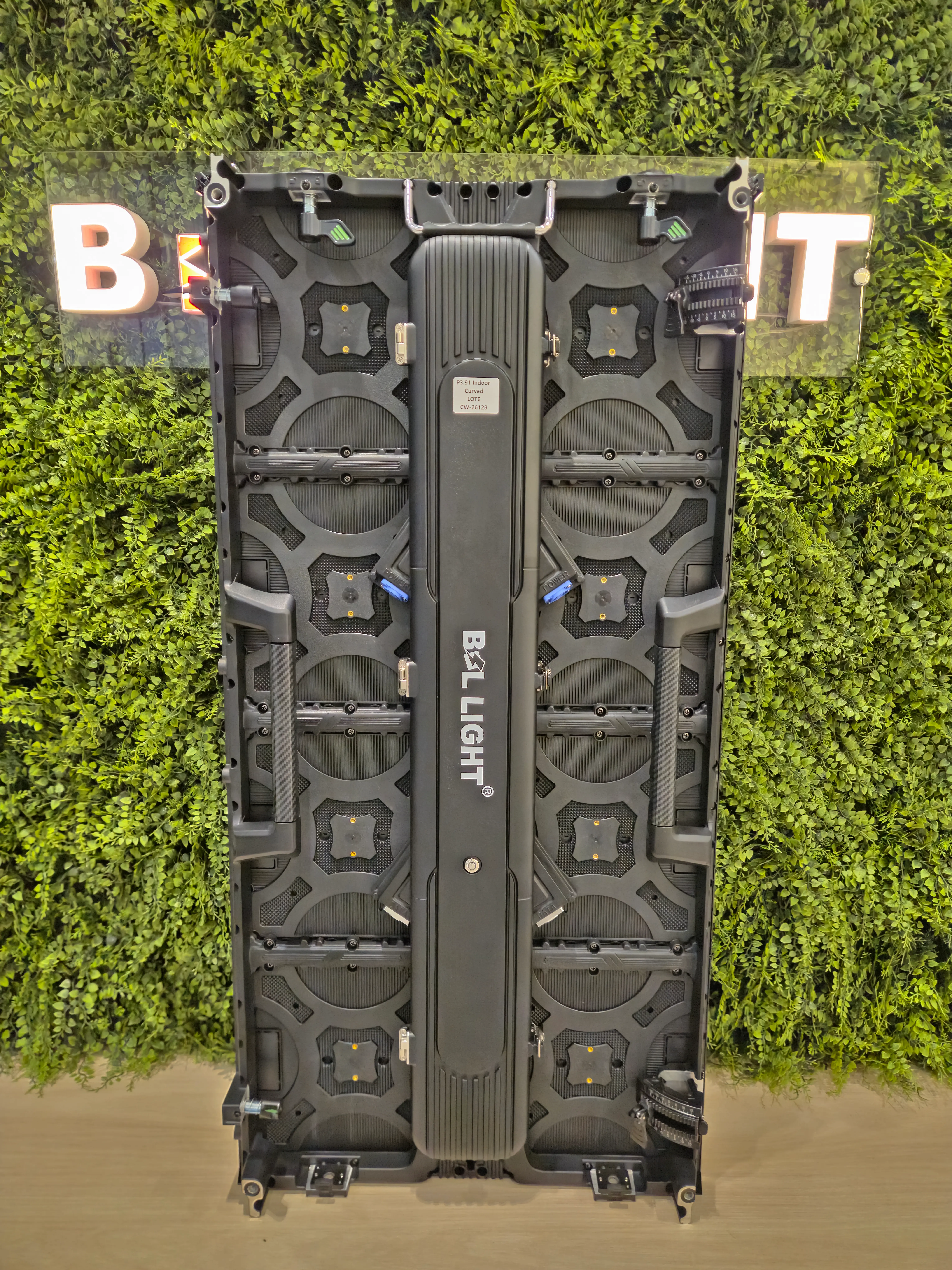 Painel de LED P3.91 Indoor Curvo